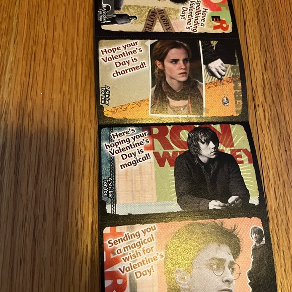 A  set of 14  unused  new class Harry potter vintage valentines. - Picture 1 of 11